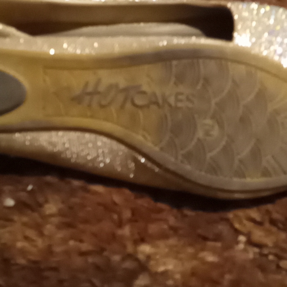 Shoes - Picture 2 of 2
